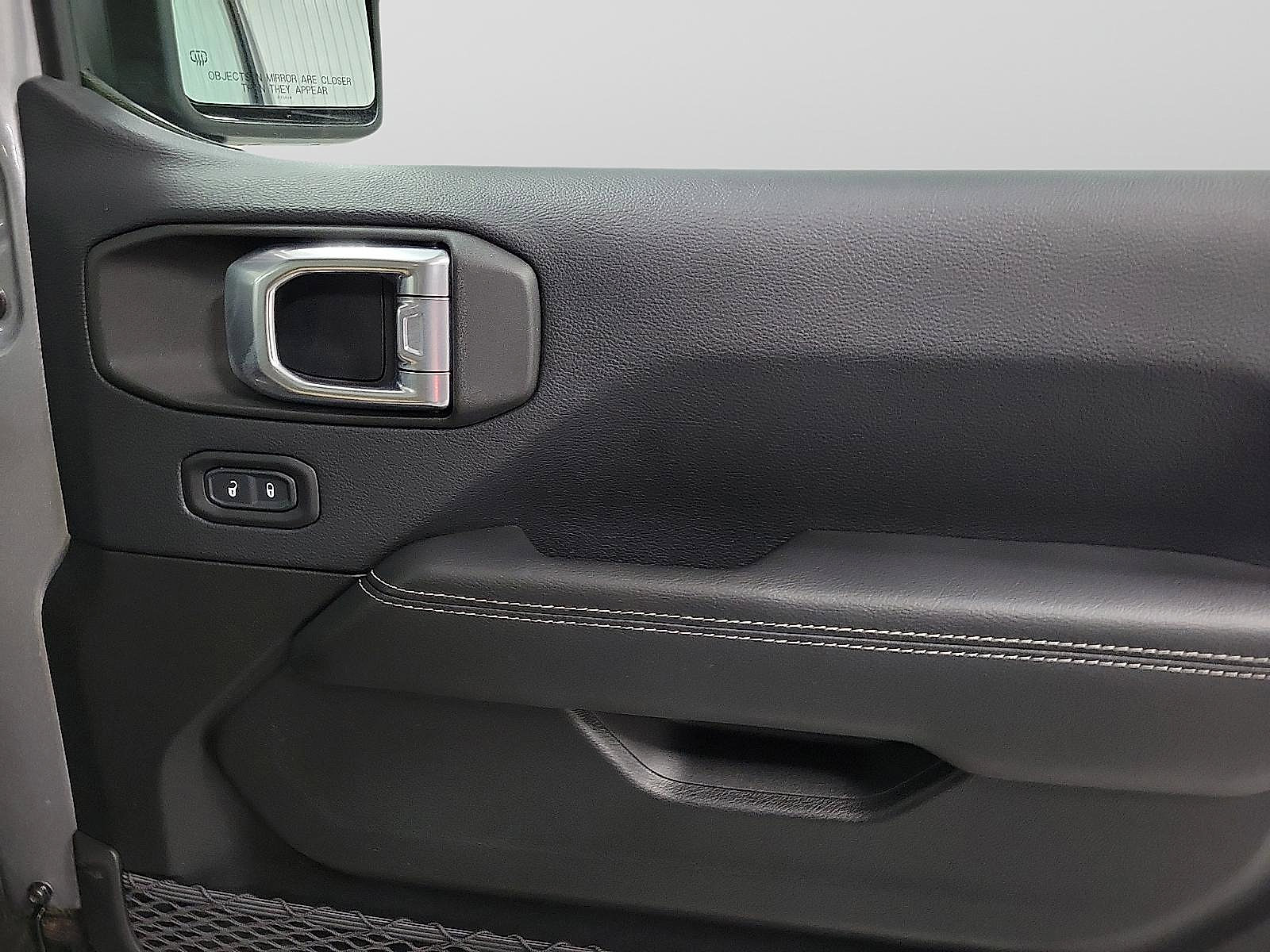 Used 2018 Jeep Wrangler Unlimited Sahara image 20