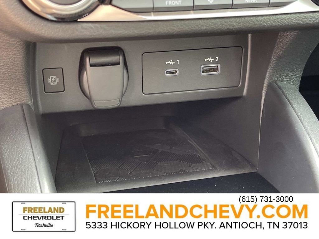 Used 2023 Nissan Versa SR w/ Trunk Package FWD image 32