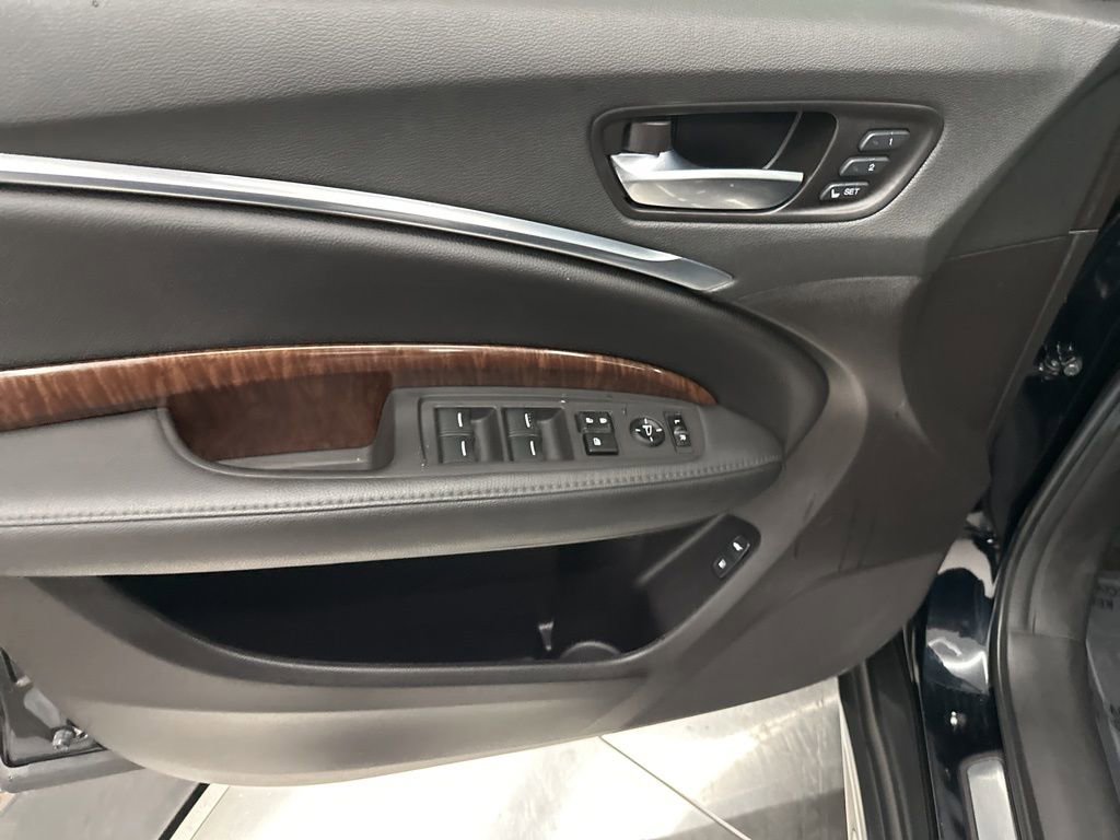 Used 2020 Acura MDX FWD image 11