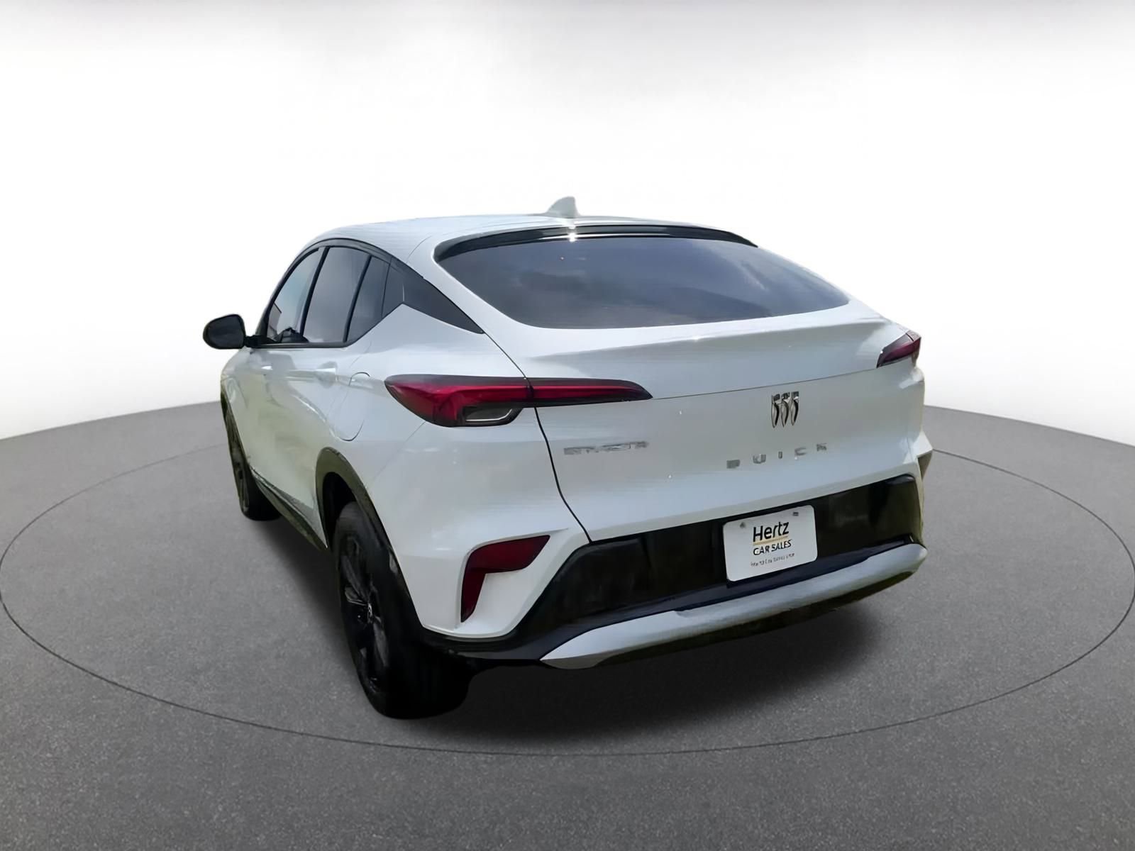 Used 2025 Buick Envista Sport Touring image 11