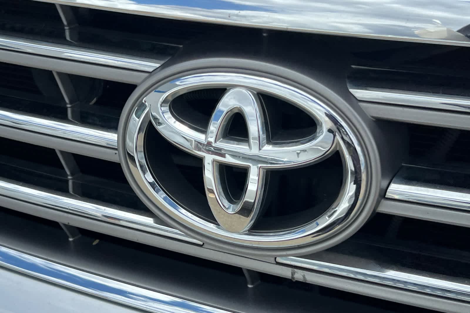 Used 2010 Toyota Highlander Limited AWD/4WD image 13
