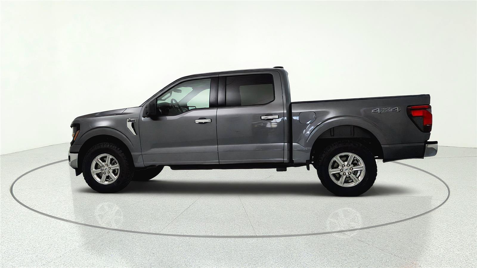 Used 2025 Ford F150 XLT w/ Equipment Group 301A Standard AWD/4WD image 4