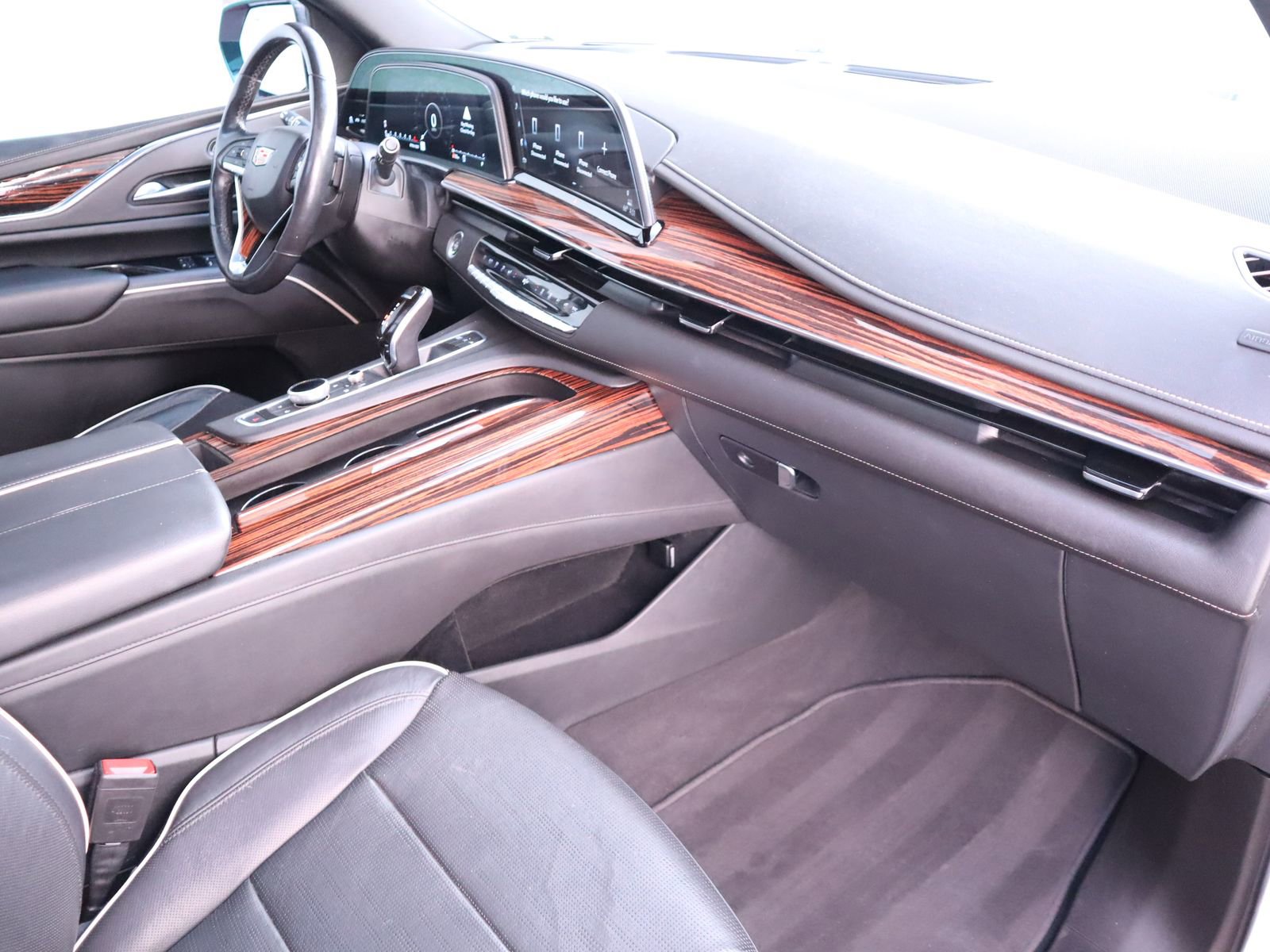 Used 2021 Cadillac Escalade ESV Premium Luxury w/ Driver Assist Tech Package AWD/4WD image 56