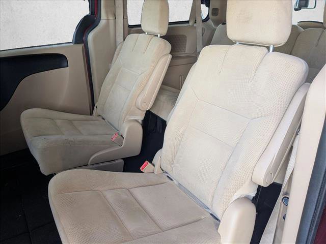 Used 2016 Dodge Grand Caravan SE w/ Quick Order Package 29E SE FWD image 16