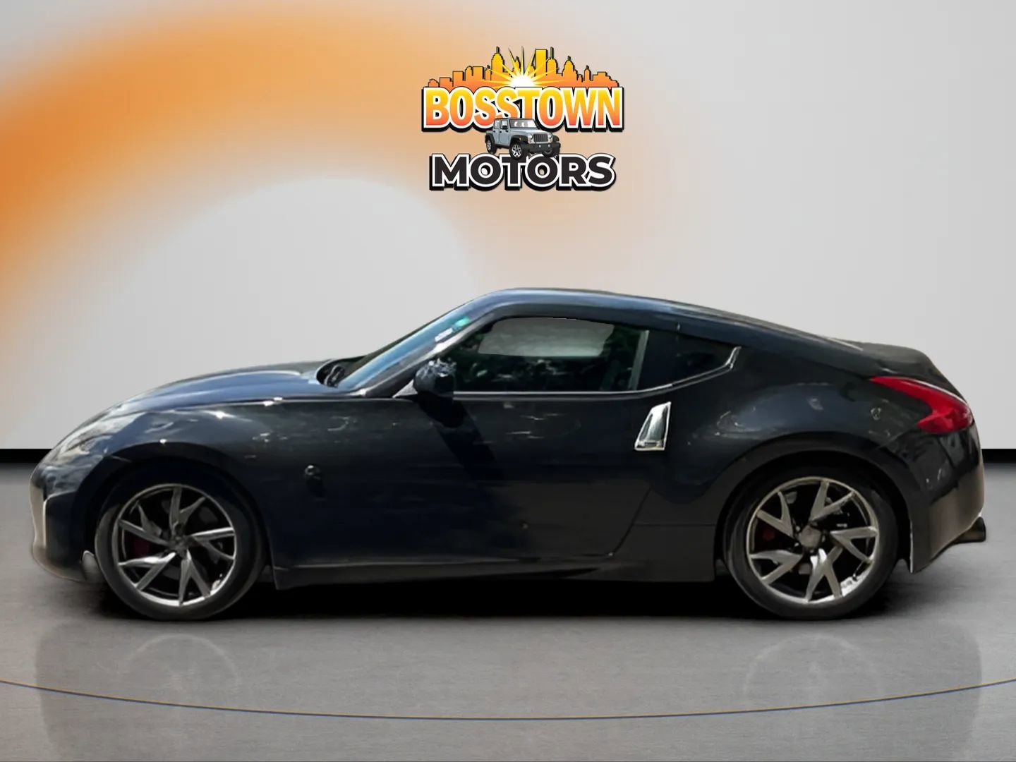 Used 2014 Nissan 370Z Touring w/ Sport Package RWD image 3