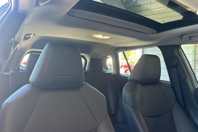 Used 2026 Toyota Corolla Cross XLE w/ Convenience Package image 17