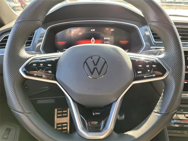 Used 2024 Volkswagen Tiguan SE R-Line image 32