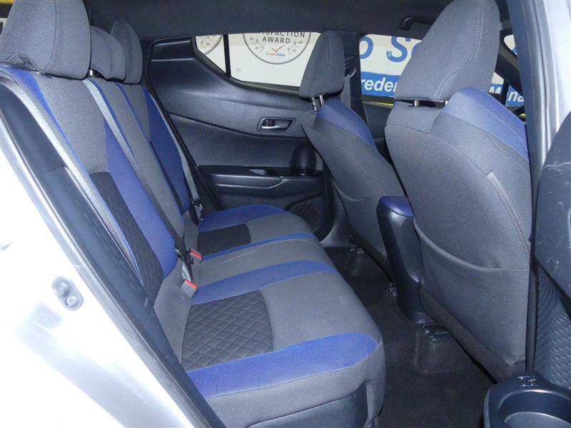Used 2020 Toyota C-HR XLE image 19