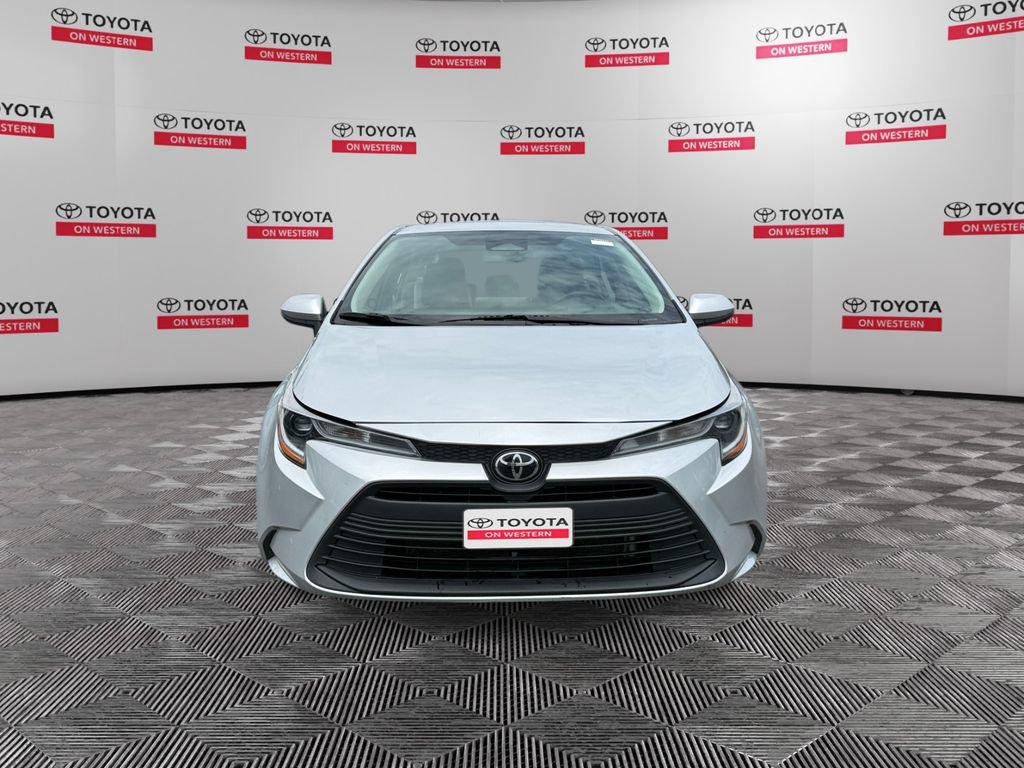 Used 2024 Toyota Corolla LE w/ LE Premium Package FWD image 2