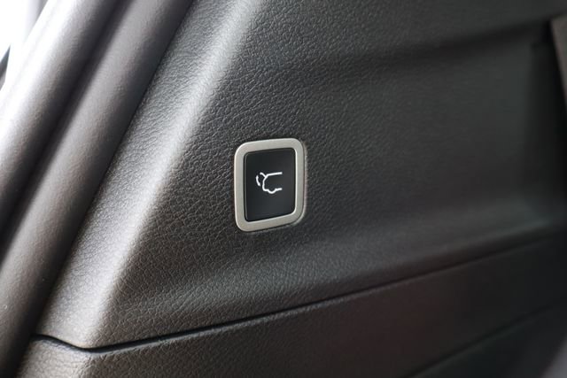 New 2026 Chrysler Pacifica Select FWD image 37