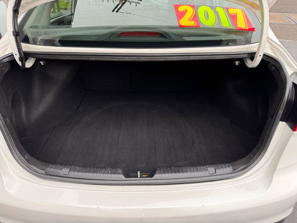 Used 2017 Kia Forte LX w/ LX Popular Package image 14