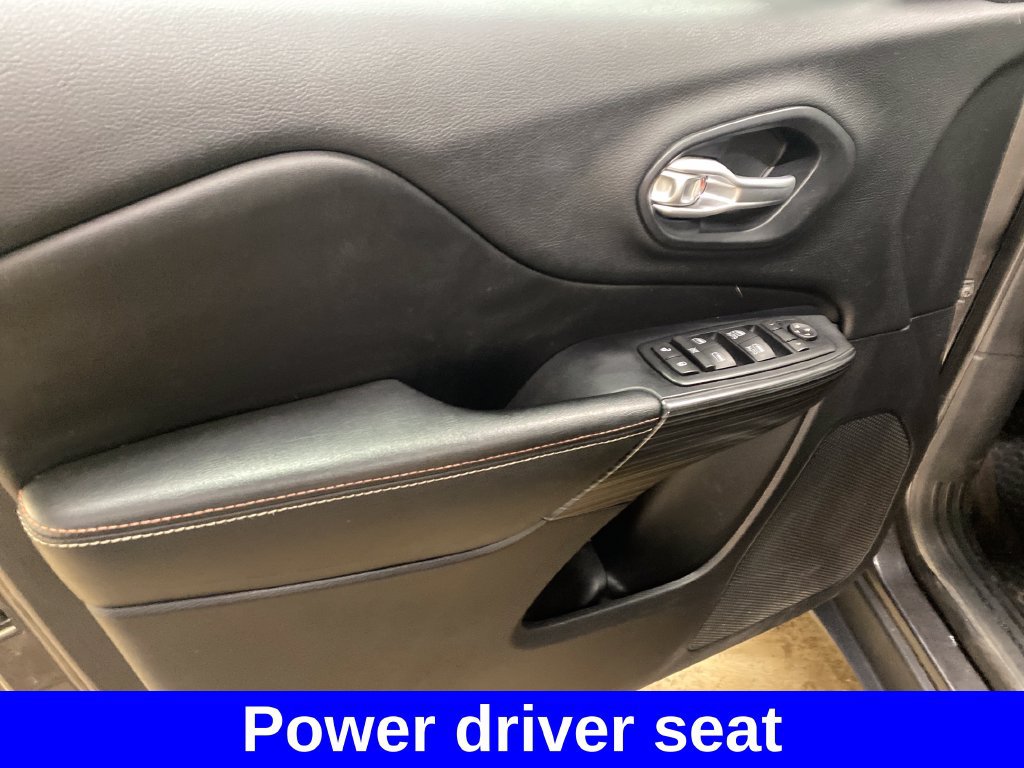 Used 2022 Jeep Compass Limited AWD/4WD image 9