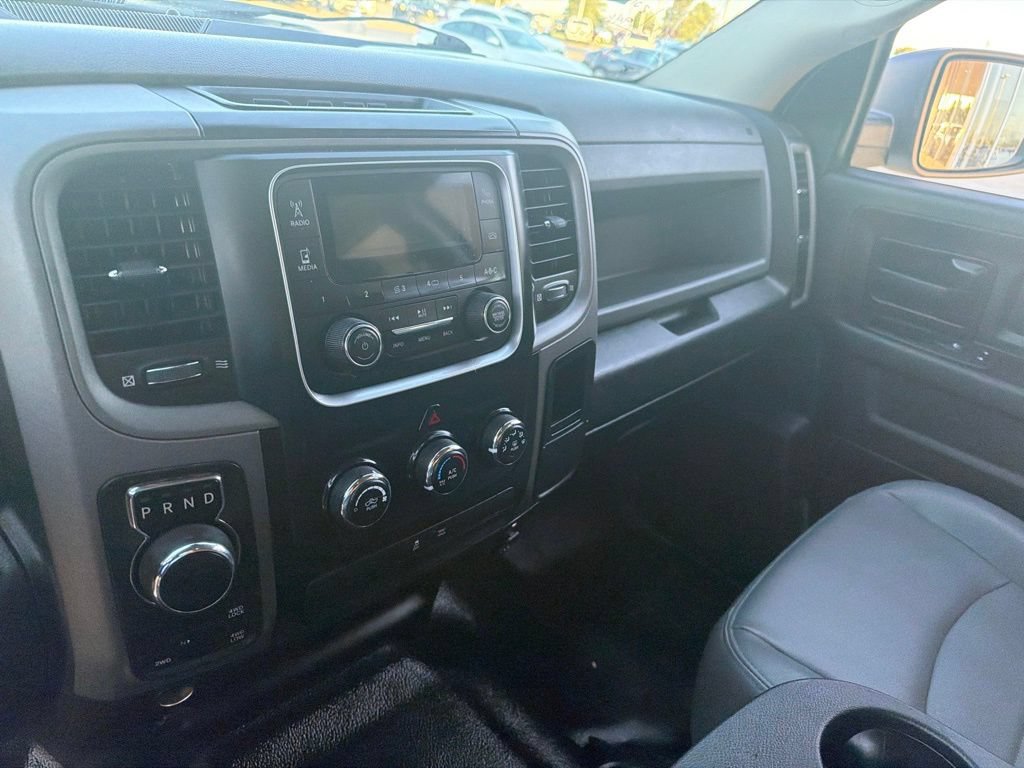 Used 2020 RAM 1500 Tradesman w/ Chrome Appearance Group AWD/4WD image 12