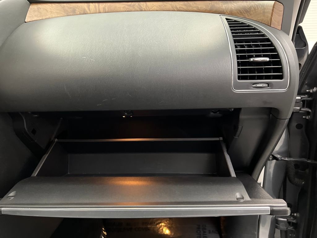 Used 2023 Nissan Armada SL w/ Captain's Chairs Package image 29