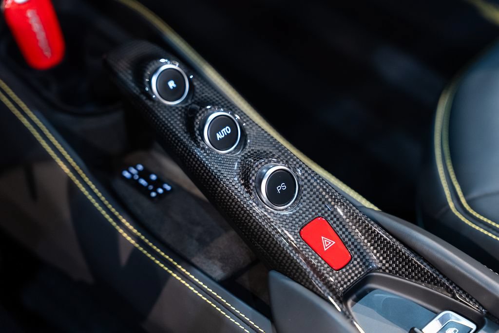 Certified 2021 Ferrari F8 Tributo RWD image 48