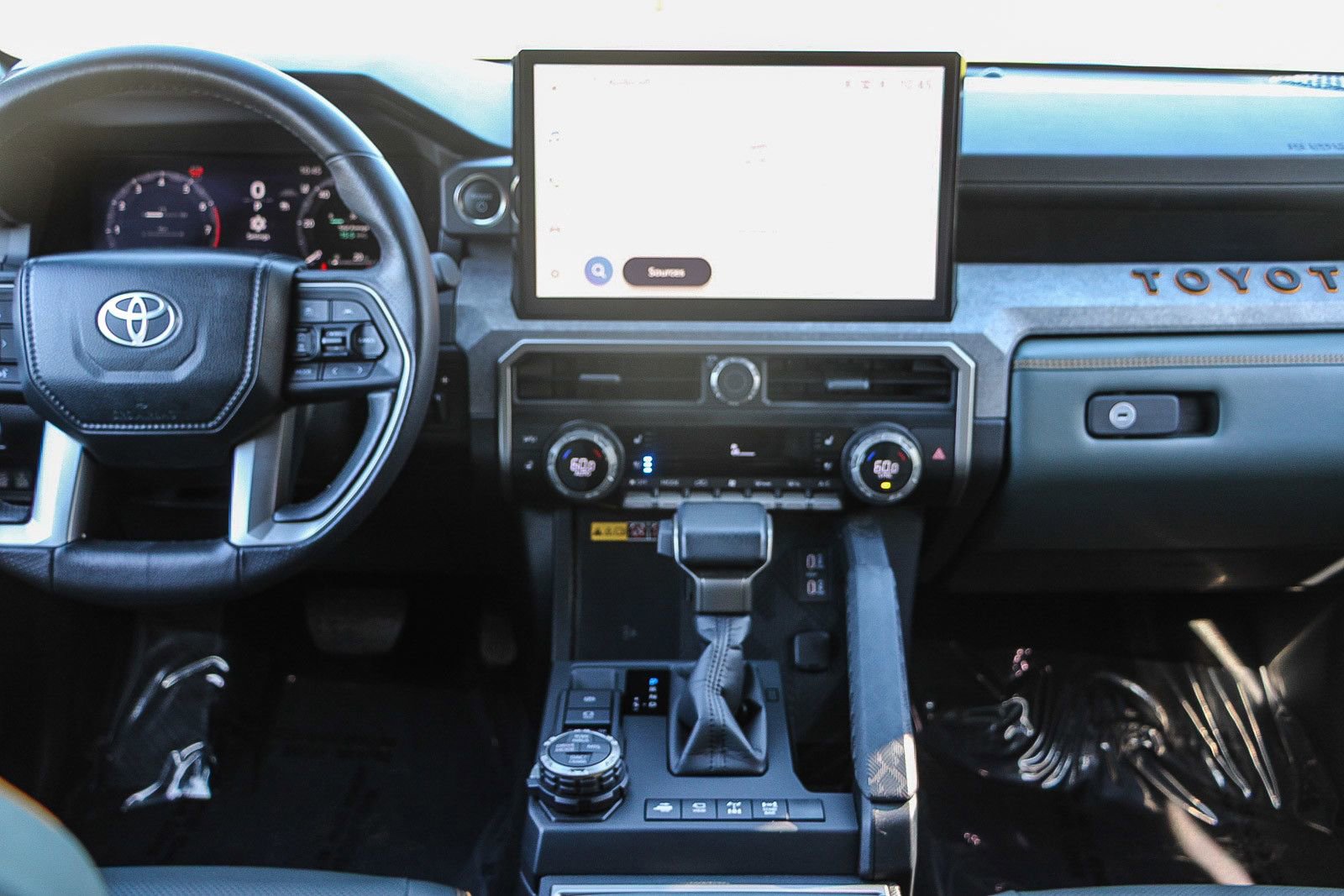 Used 2025 Toyota 4Runner Trailhunter AWD/4WD image 13