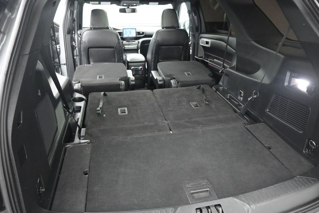 Used 2023 Ford Explorer ST-Line w/ Class IV Trailer Tow Package RWD image 11