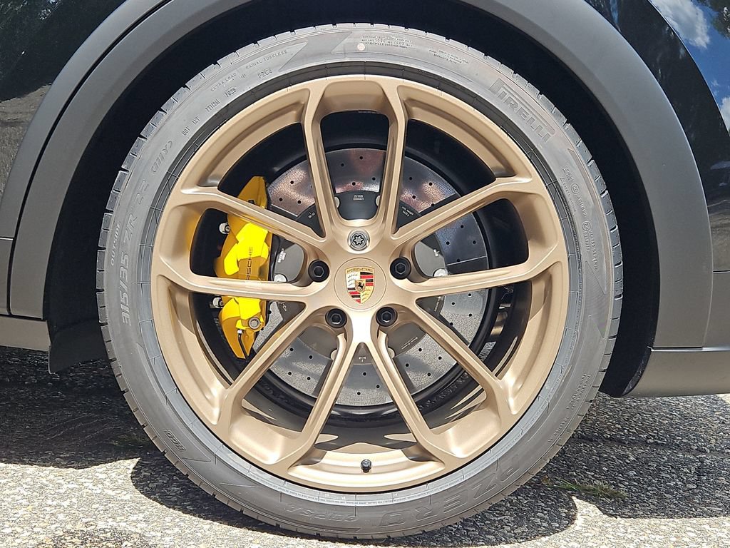 New 2026 Porsche Cayenne Turbo GT AWD/4WD image 8