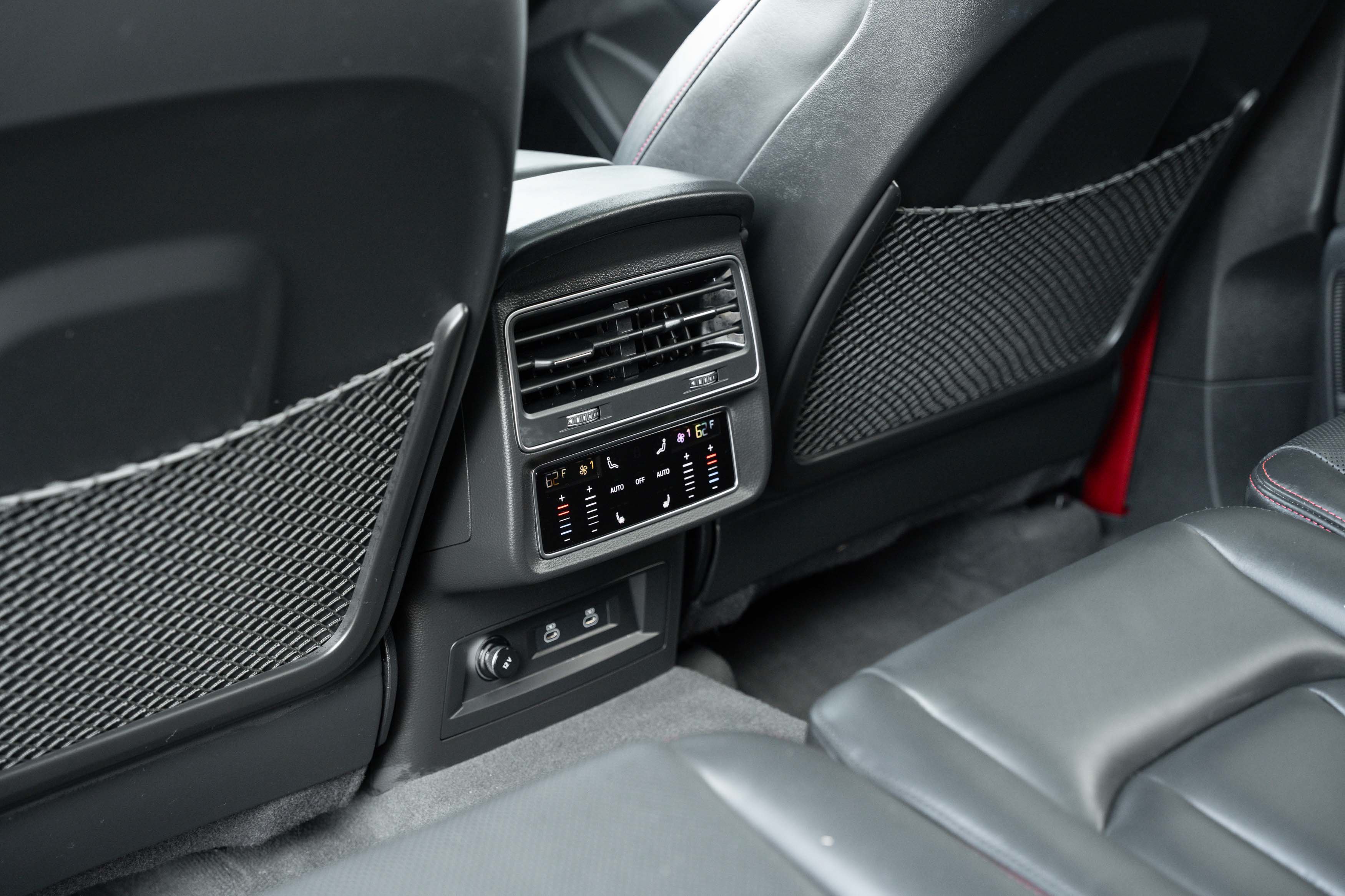 Certified 2025 Audi SQ7 Prestige AWD/4WD image 28