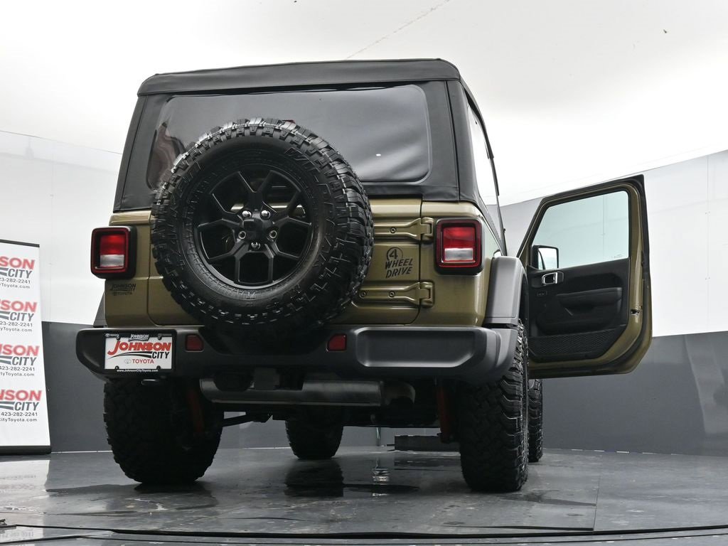 Used 2025 Jeep Wrangler Sport image 44