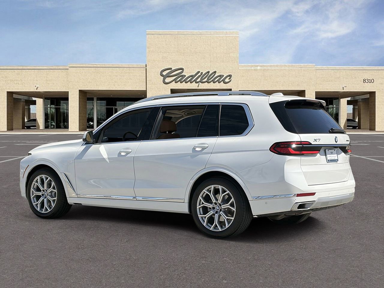 Used 2024 BMW X7 xDrive40i w/ Premium Package AWD/4WD image 7