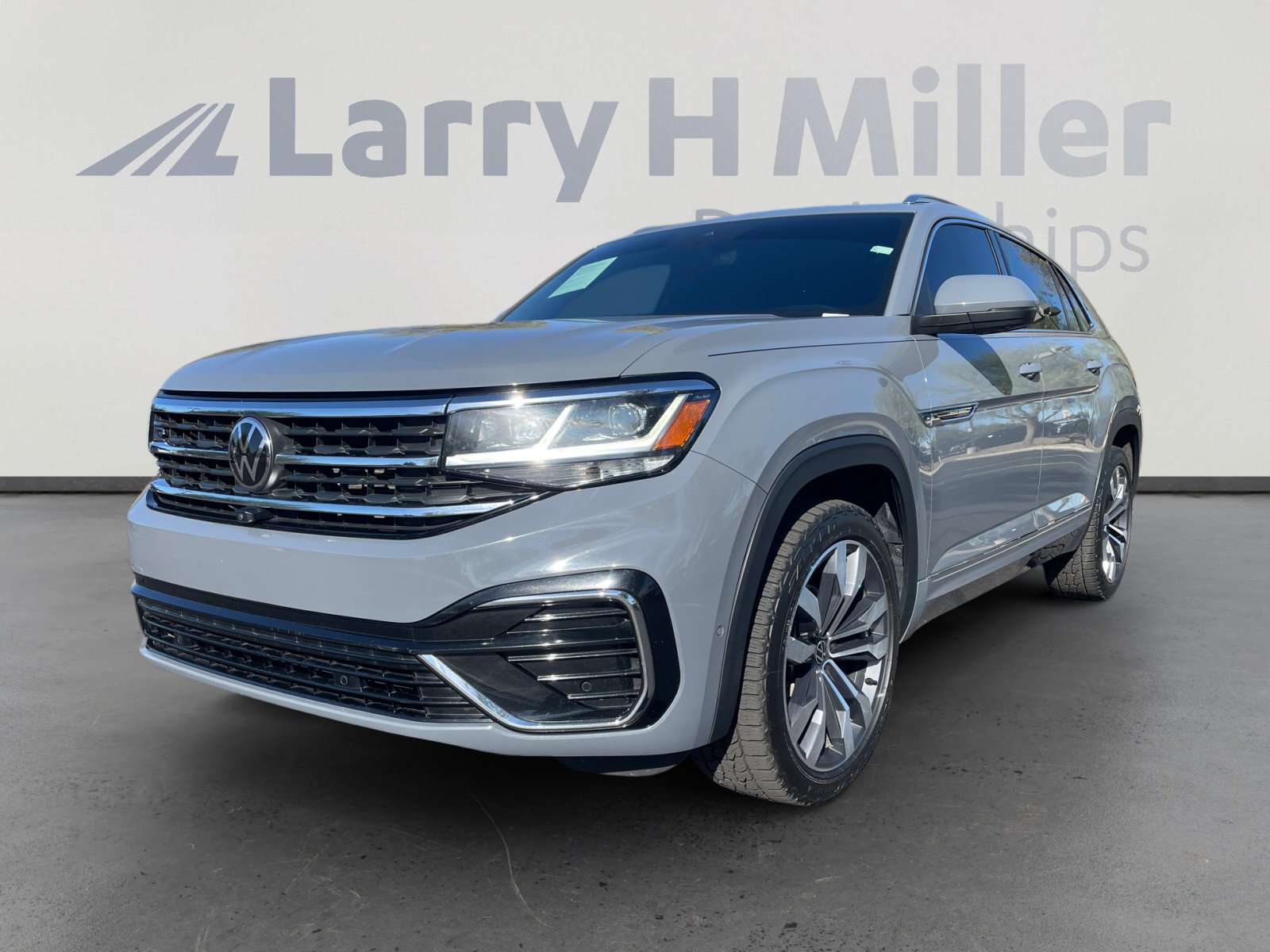 Used 2023 Volkswagen Atlas Cross Sport SEL Premium R-Line