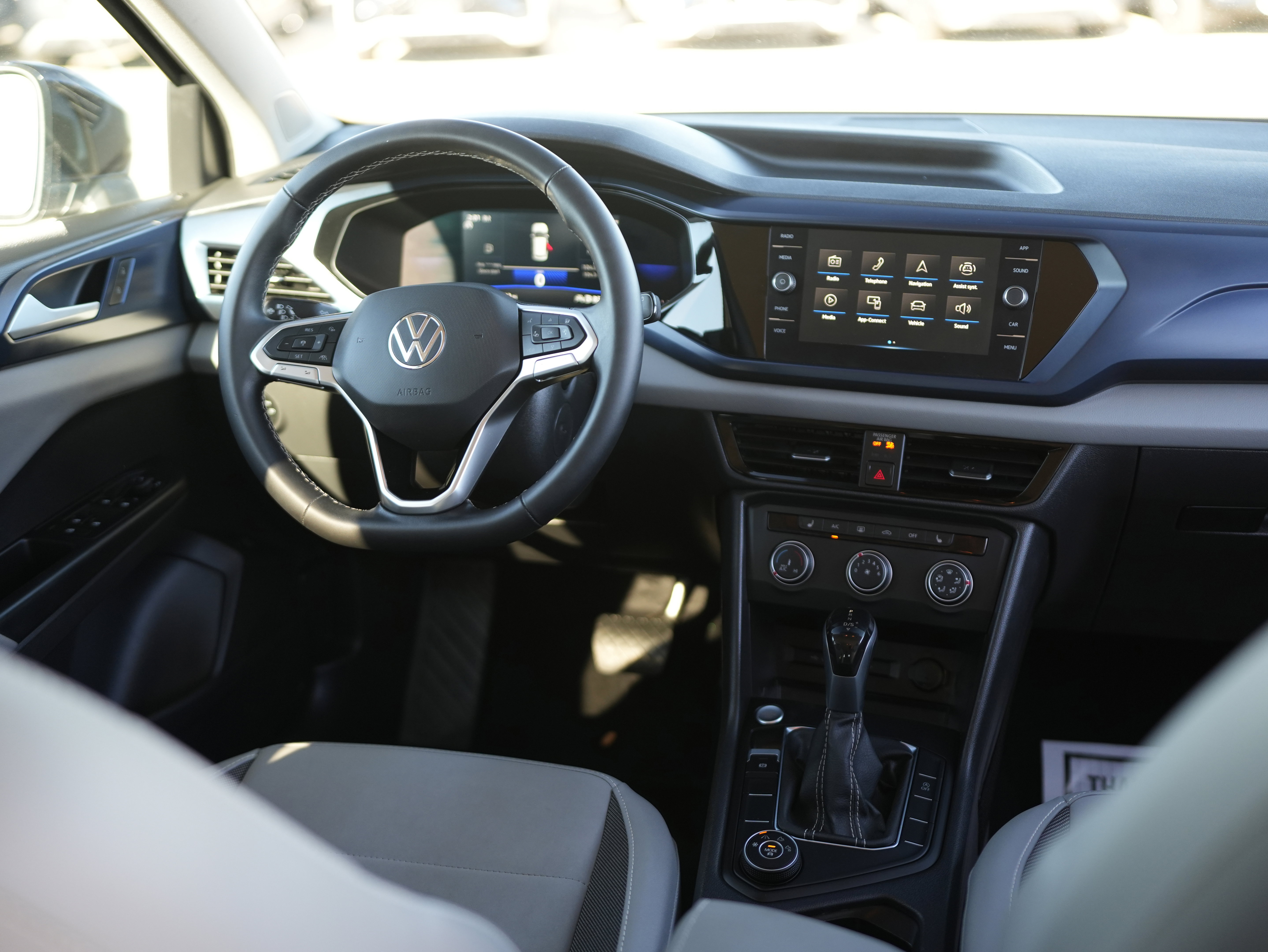 Used 2022 Volkswagen Taos SE w/ IQ.Drive SE Package image 25