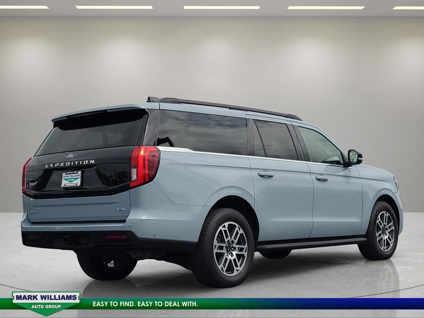 Used 2025 Ford Expedition Max Active AWD/4WD image 4