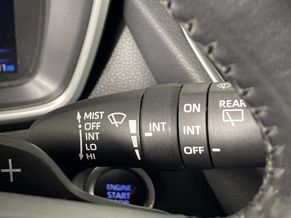 Used 2019 Toyota Corolla SE FWD image 18