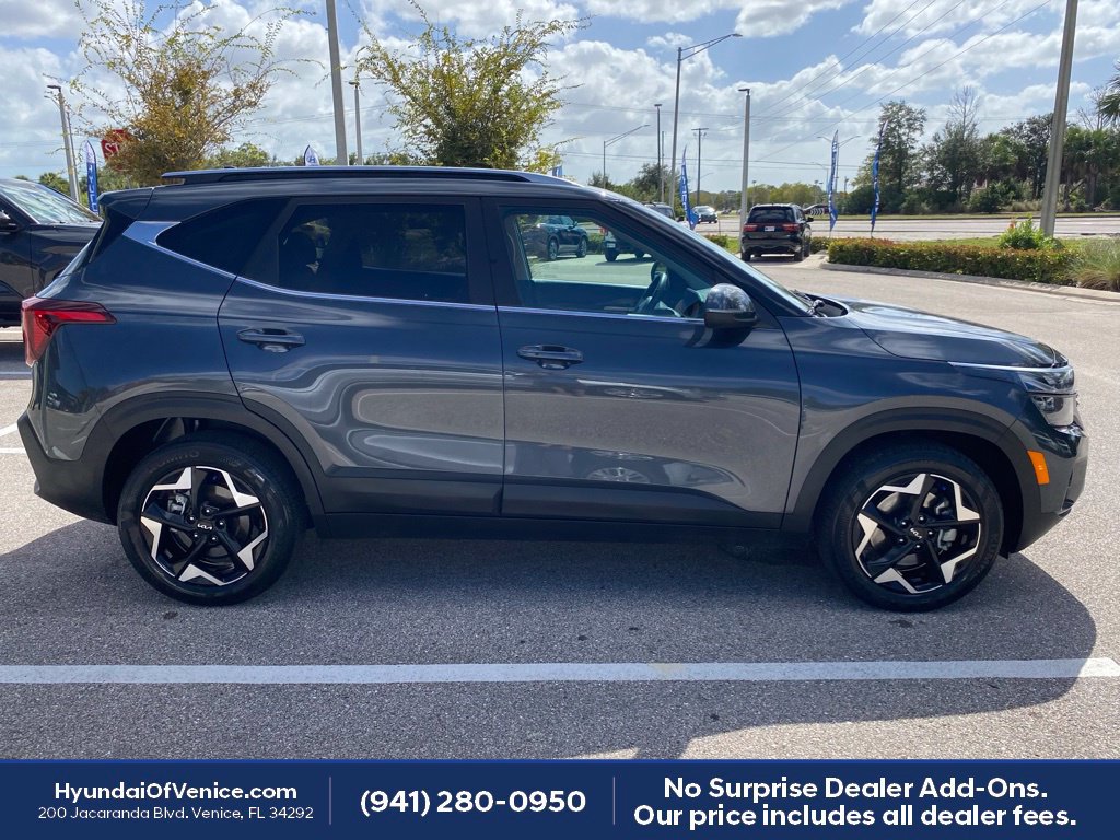 Used 2024 Kia Seltos EX AWD/4WD image 31