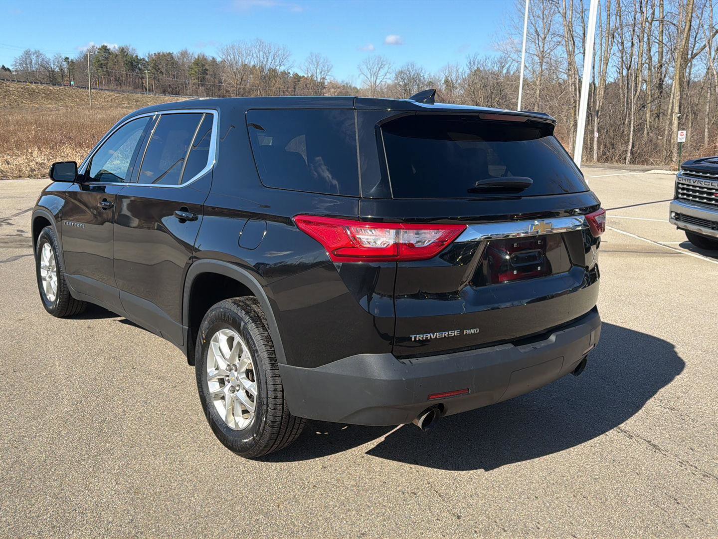 Used 2019 Chevrolet Traverse LS image 3