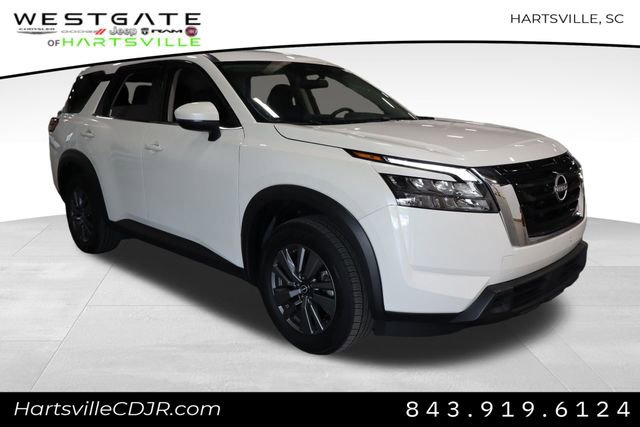 Used 2024 Nissan Pathfinder SV