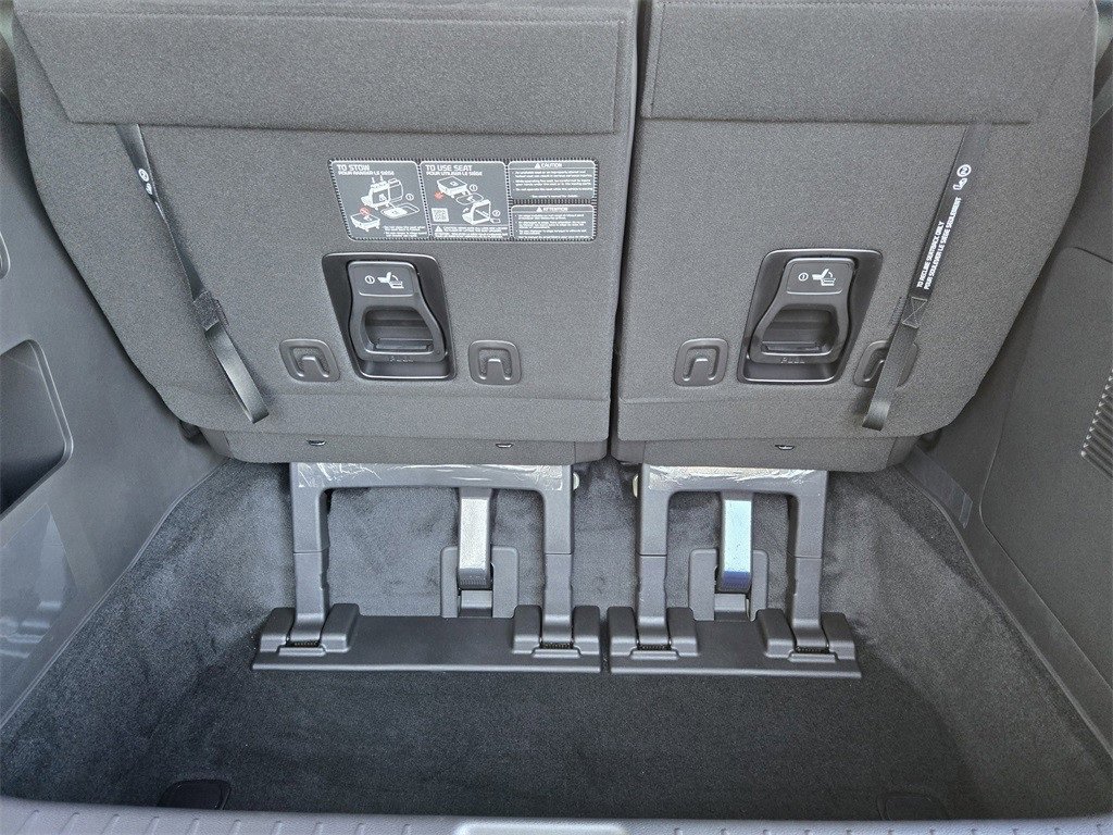 New 2026 Kia Carnival image 24