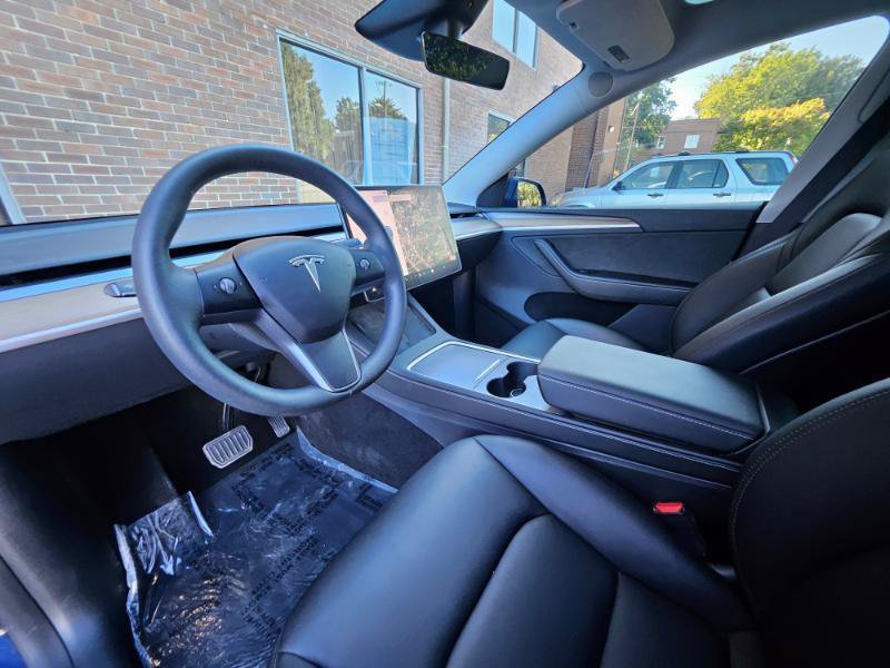 Used 2023 Tesla Model Y Long Range AWD/4WD image 39