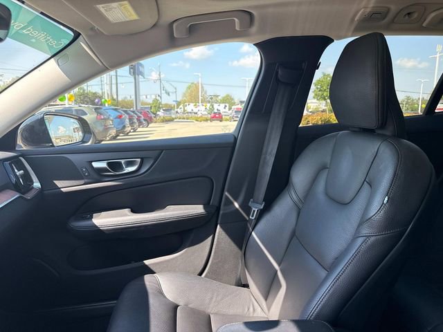 Used 2025 Volvo V60 B5 Cross Country Plus AWD/4WD image 23