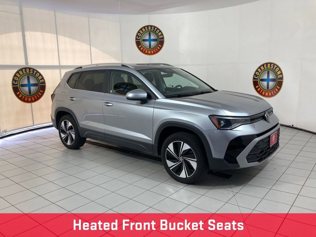 Used 2025 Volkswagen Taos SE AWD/4WD image 19
