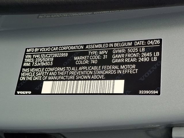 New 2026 Volvo XC40 B5 Plus w/ Protection Package Premier AWD/4WD image 8