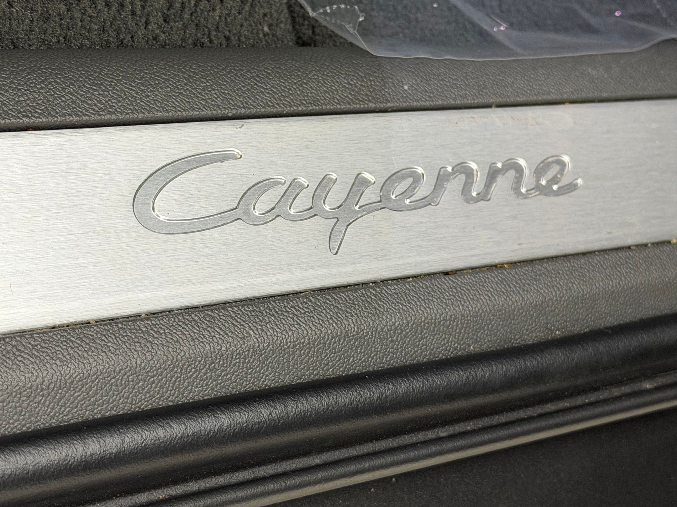 Certified 2023 Porsche Cayenne AWD/4WD image 33