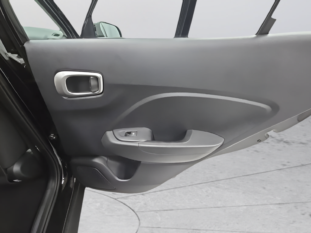 New 2026 Hyundai Venue SE FWD image 21