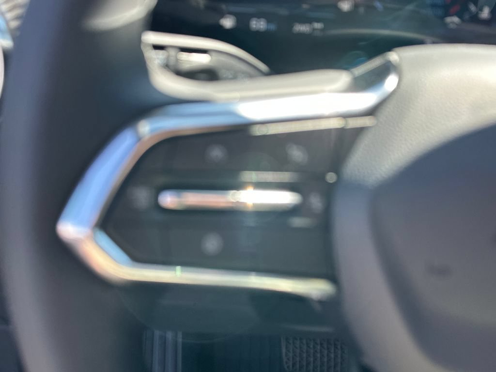 New 2026 Chevrolet Equinox LT w/ Convenience Package II AWD/4WD image 17