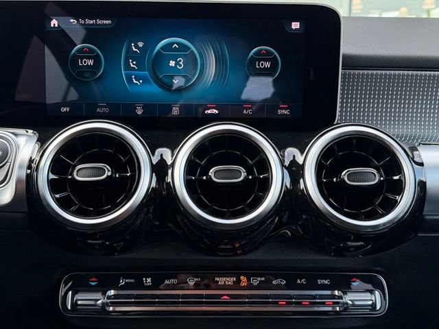 Used 2020 Mercedes-Benz GLB 250 4MATIC image 23