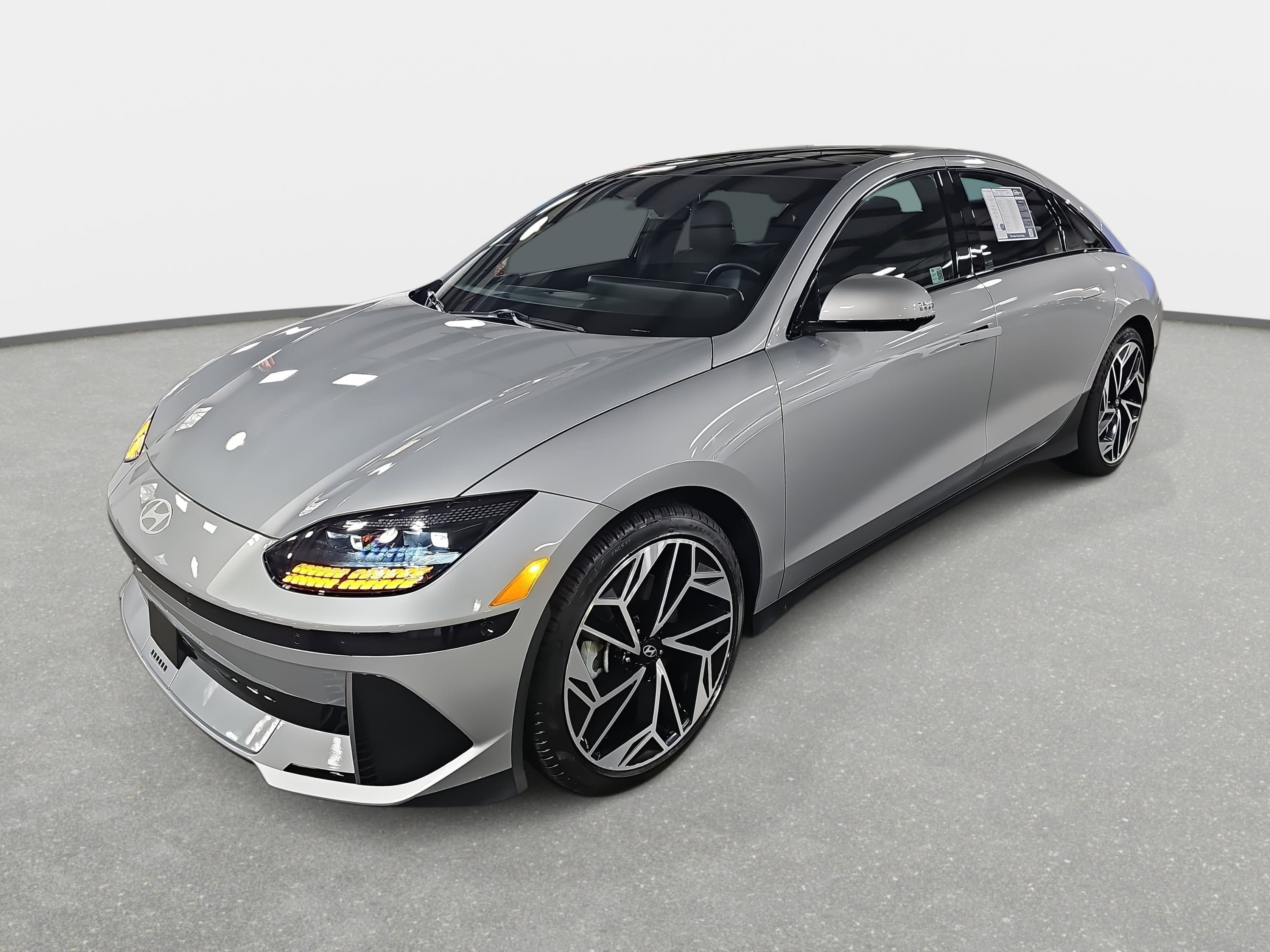 Used 2024 Hyundai Ioniq 6 Limited image 1