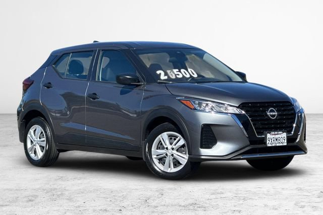 Certified 2025 Nissan Kicks Play S FWD image 2