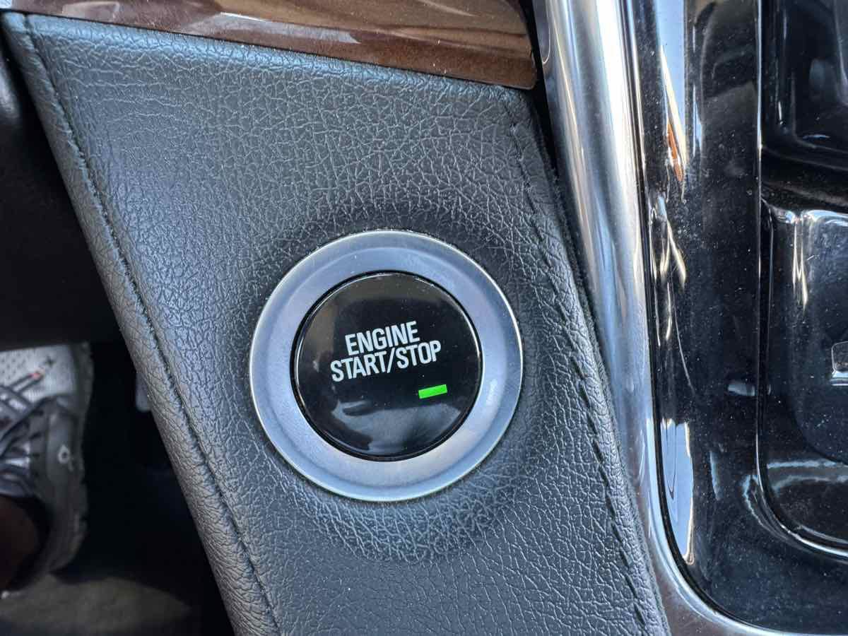 Used 2018 Cadillac Escalade ESV Premium Luxury AWD/4WD image 37