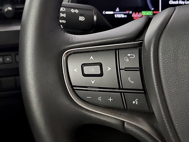 Used 2025 Lexus UX 300h AWD w/ Accessory Package (Z2) image 22
