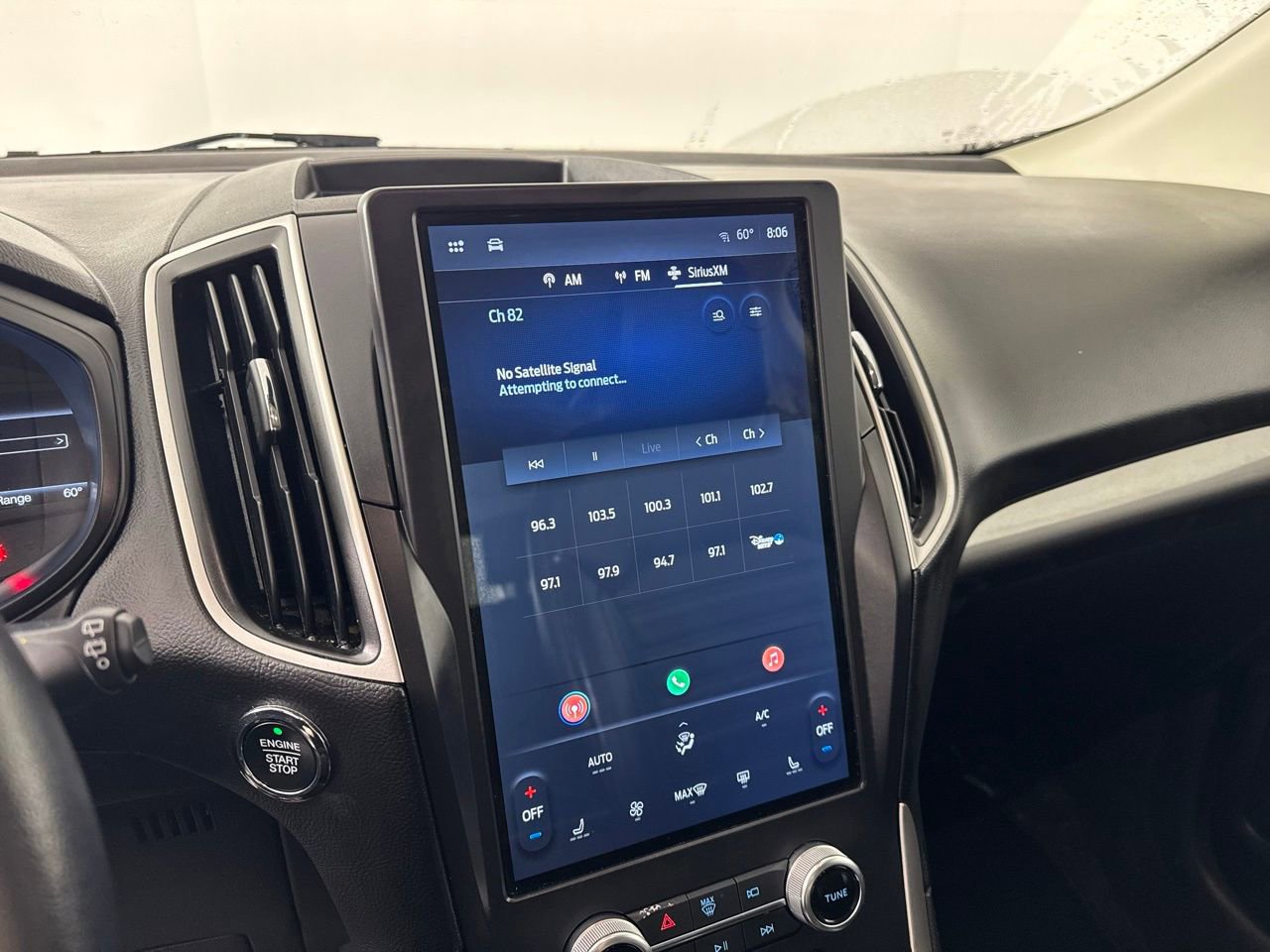 Used 2024 Ford Edge SEL image 15