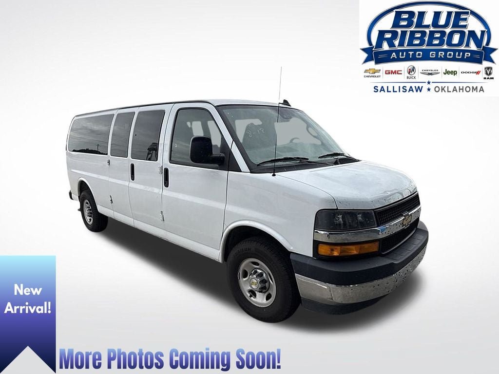 Used 2025 Chevrolet Express 3500 LT w/ LT Preferred Equipment Group RWD image 1