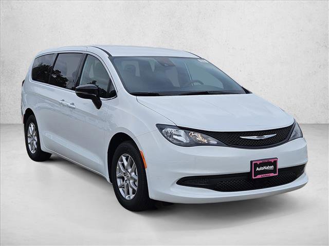 New 2025 Chrysler Voyager LX image 3