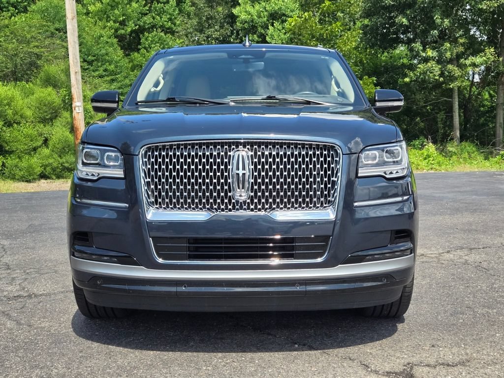 Used 2024 Lincoln Navigator Reserve AWD/4WD image 8