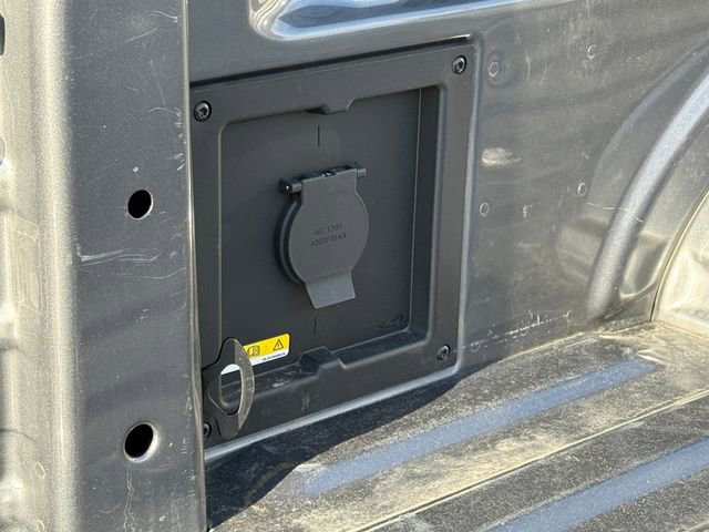 Used 2022 Ford F150 XLT w/ Equipment Group 302A High image 17